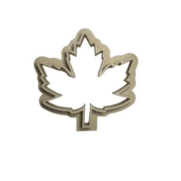 🍪3/$12 SALE🍪Maple Leaf Cookie Cutter - Picture 1 of 3